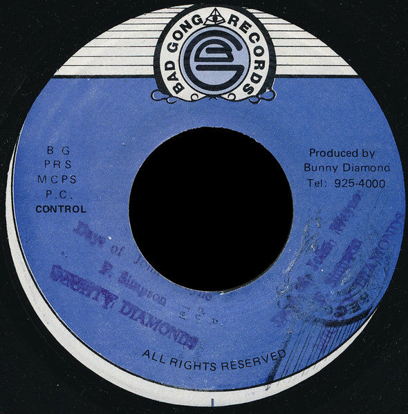 Mighty Diamonds* : Days Of John Wayne (7")