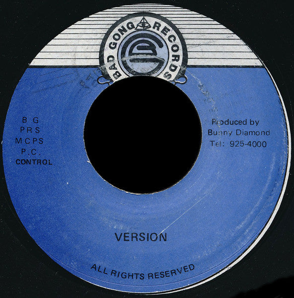 Mighty Diamonds* : Days Of John Wayne (7")